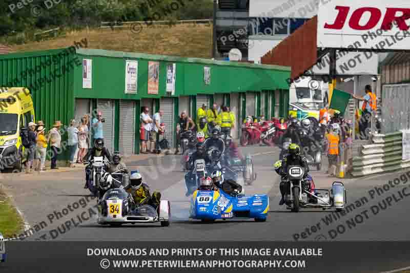 Vintage motorcycle club;eventdigitalimages;mallory park;mallory park trackday photographs;no limits trackdays;peter wileman photography;trackday digital images;trackday photos;vmcc festival 1000 bikes photographs